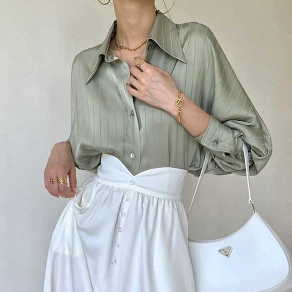 Commense Oversized Button Up Pinstriped Satin Collared Shirt - Picture 3 of 8